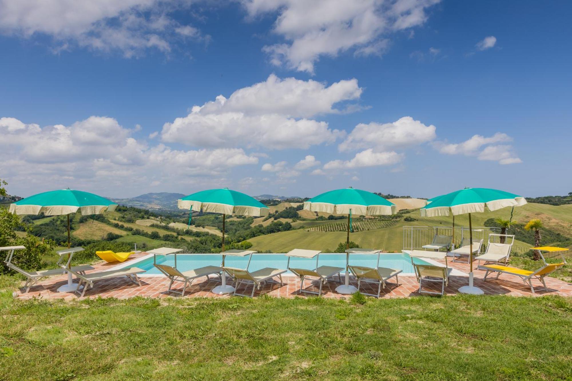 Villa Michela Barchi エクステリア 写真